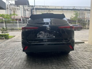 Clean almost new Toyota highlander 2022