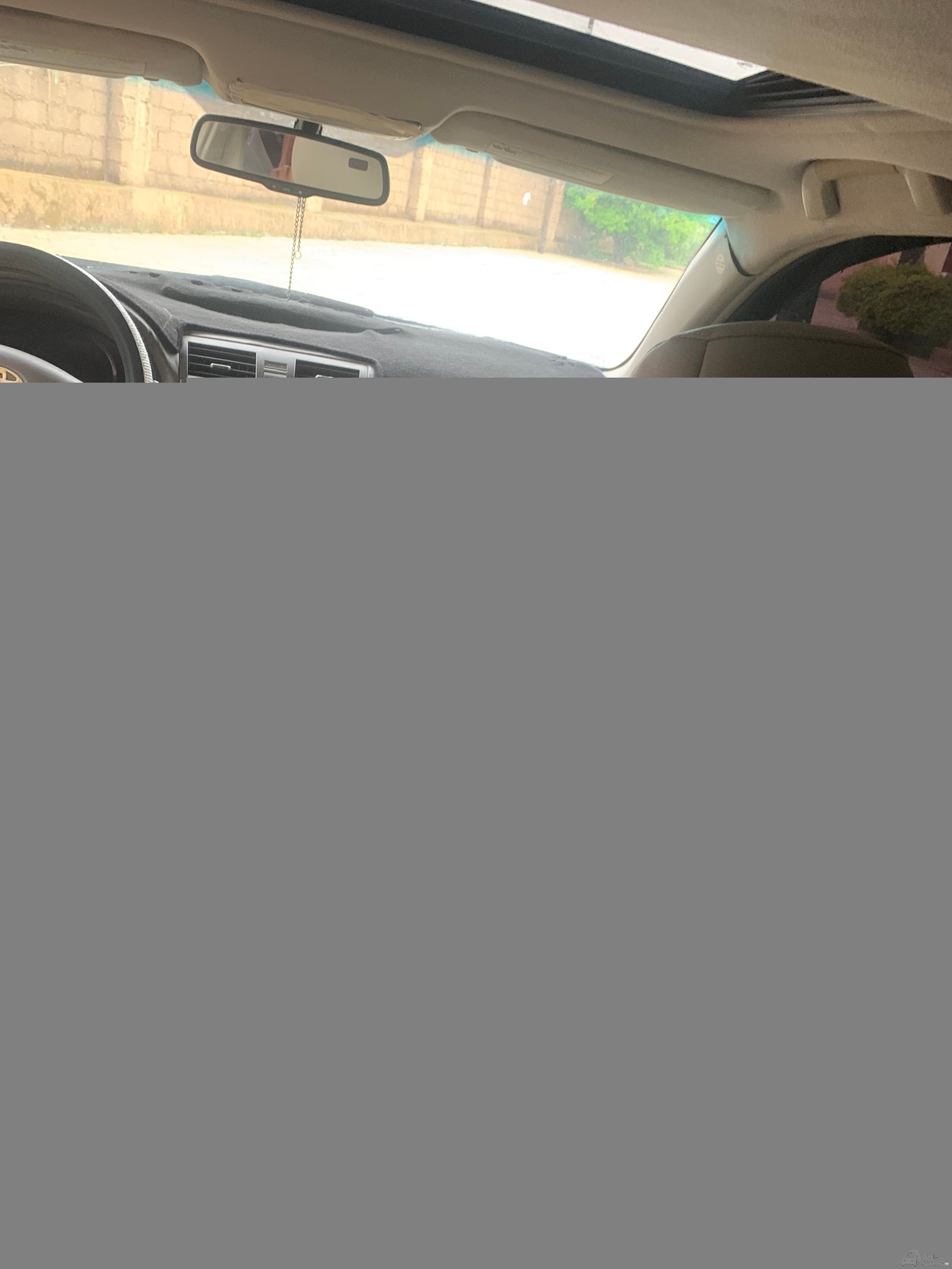 Toyota Camry hybrid — Rear 3/4