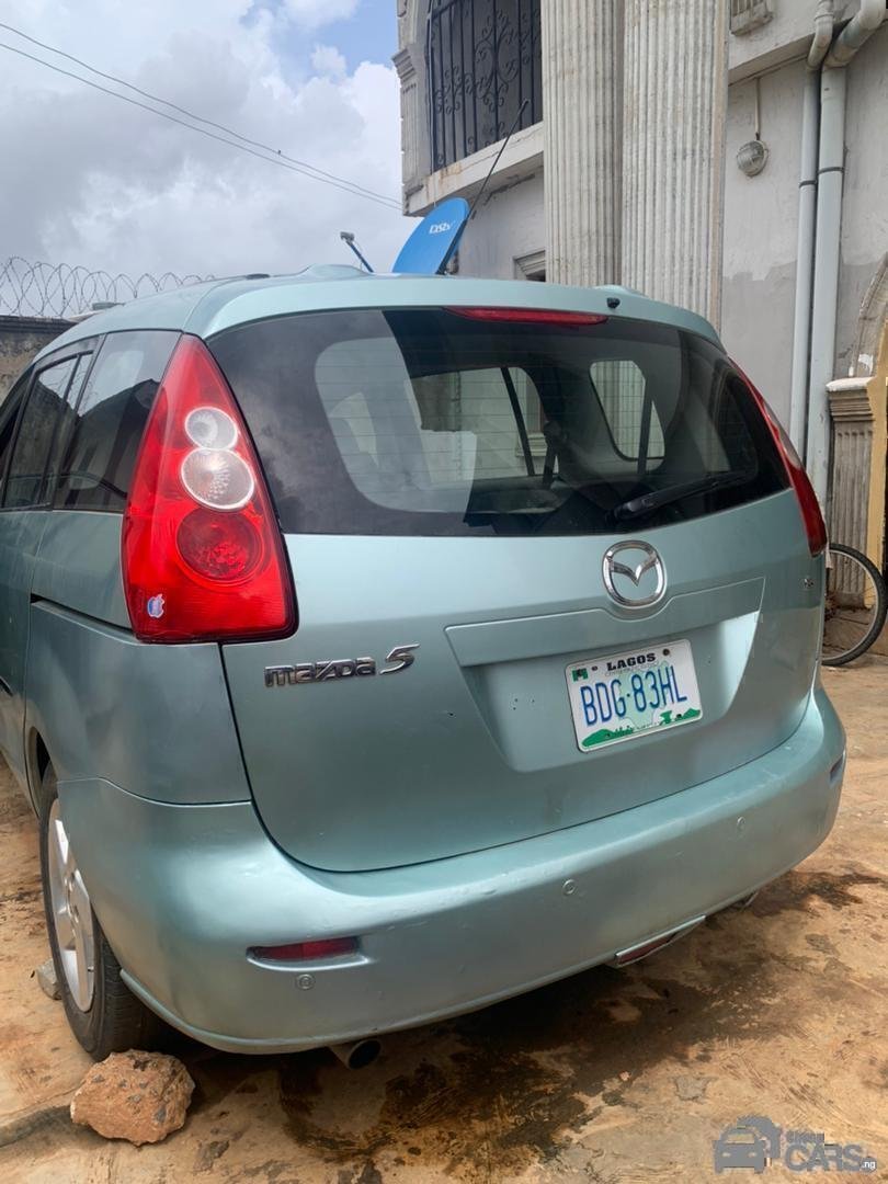 Mazda 5 Manual — Side profile