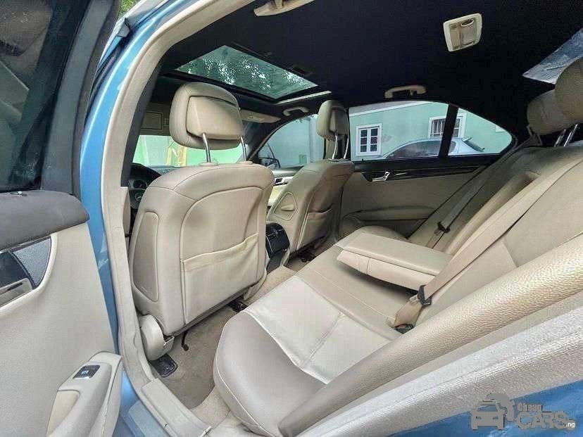 2010 Mercedes-Benz MERCEDES BENZ — Rear 3/4
