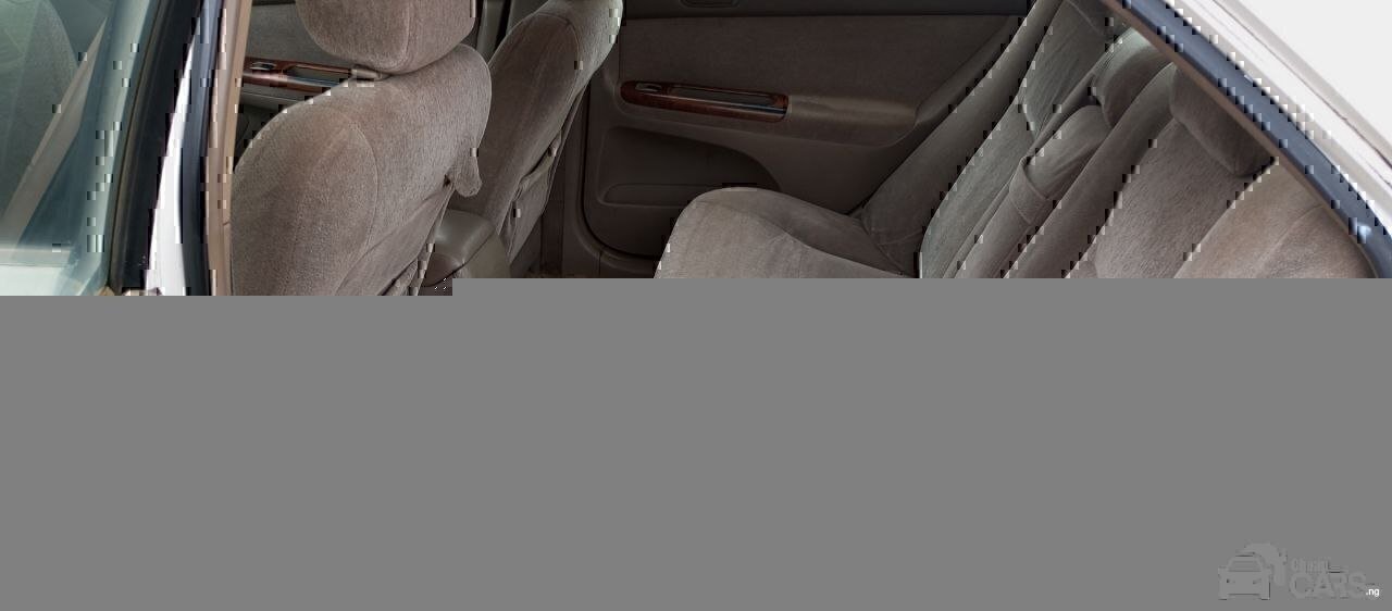 Toyota Camry — Front seats