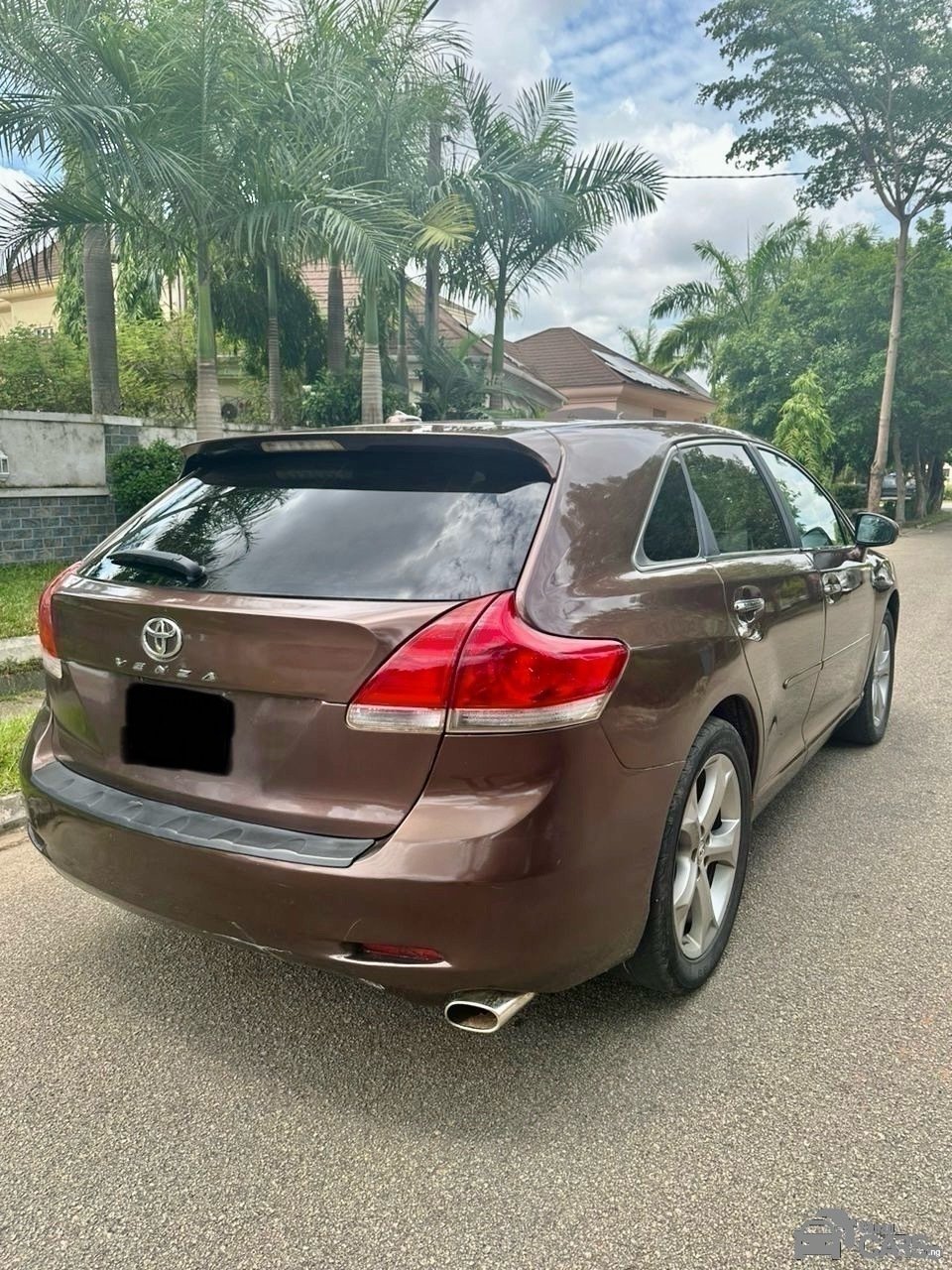 2010 Toyota KEYLESS VENZA — Front seats