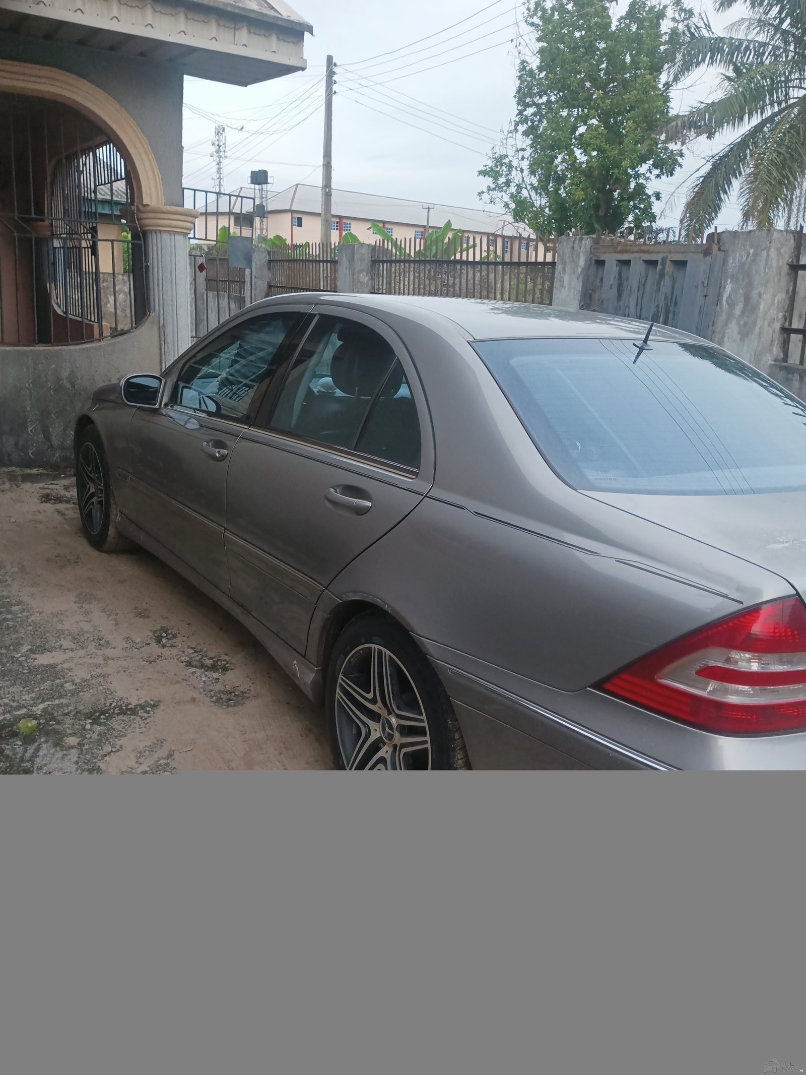 Mercedes-Benz Mercedes c230 — Rear 3/4