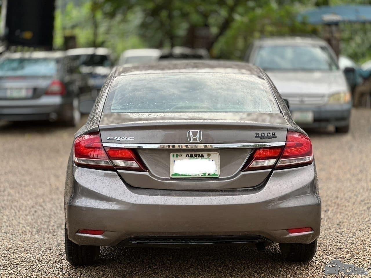 2014 Honda CIVIC — Front seats