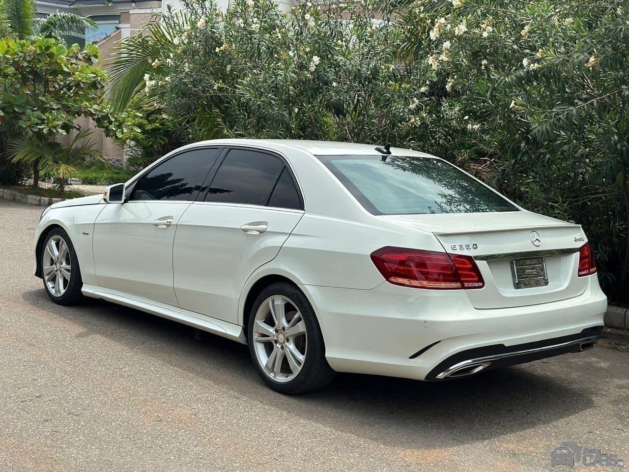 2015 Mercedes-Benz UPGRADED MERCEDES — Front seats