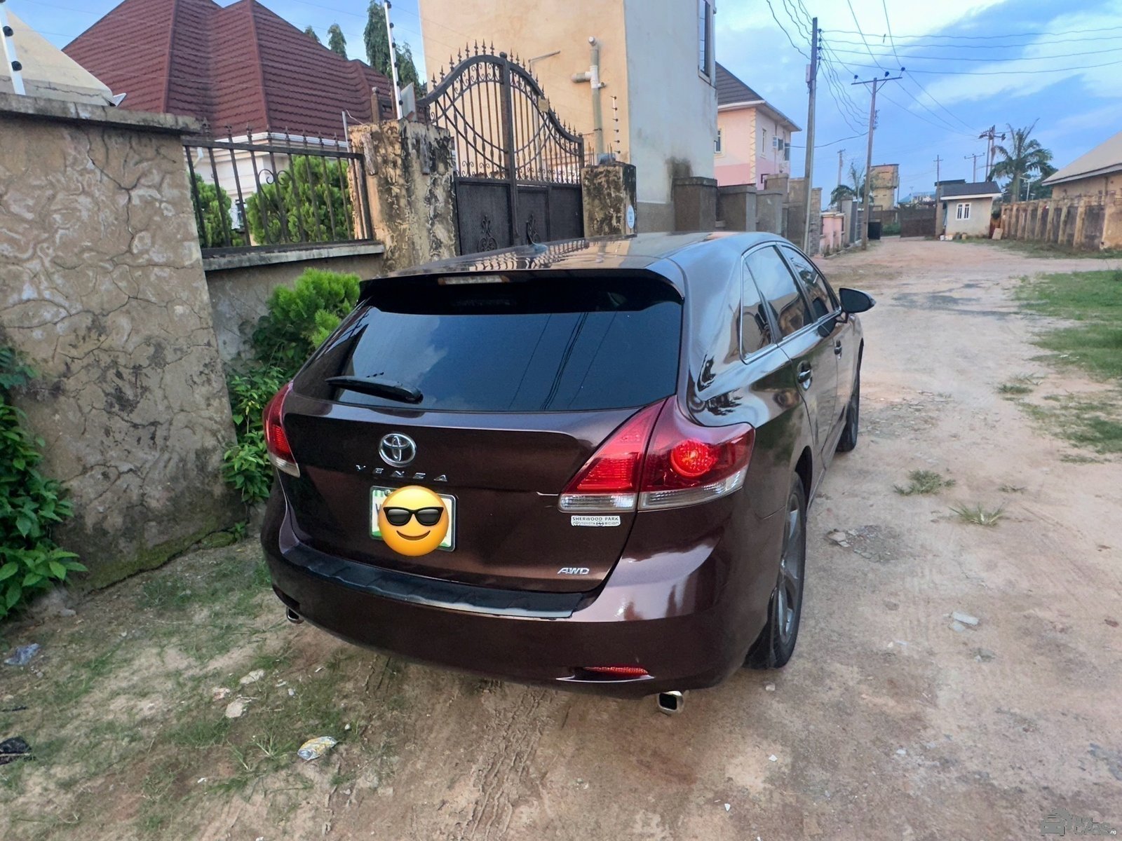 2013 Toyota Venza — Side profile