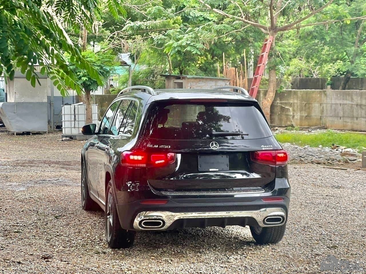 2021 Mercedes-Benz MERCEDES BENZ — Front seats