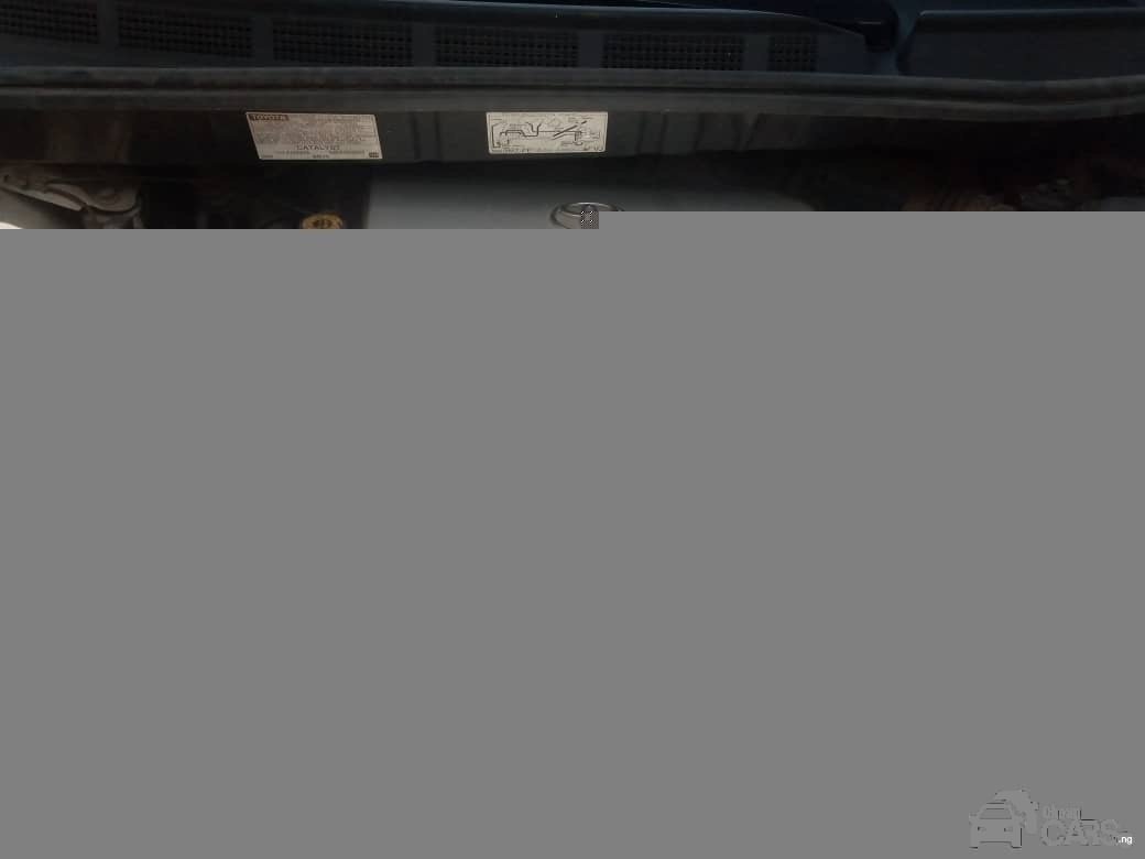 Toyota sienna — Front seats
