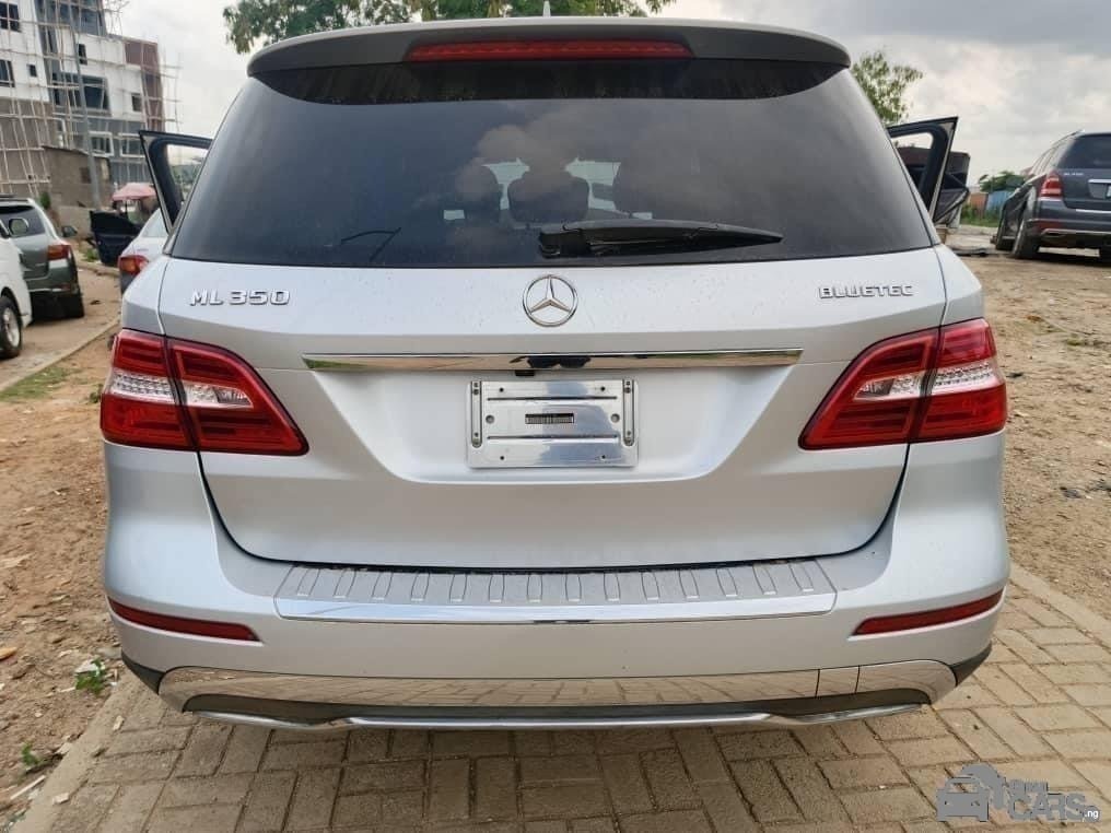 2012 Mercedes-Benz MERCEDES BENZ — Front seats