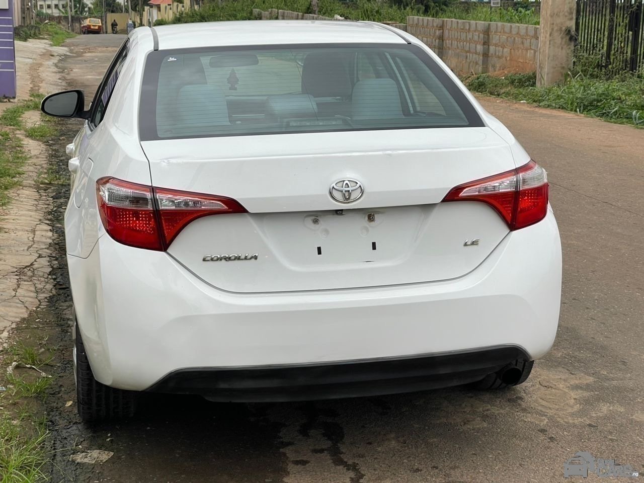 2014 Toyota COROLLA LE — Side profile