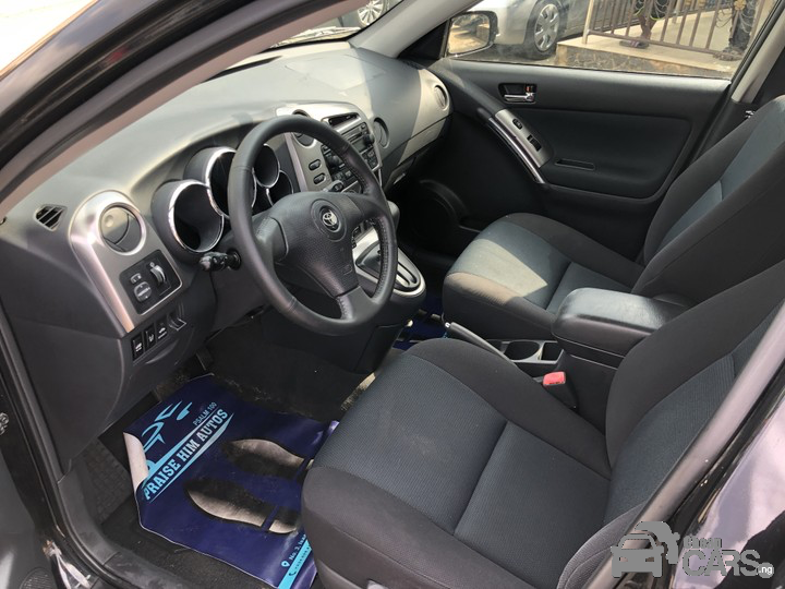 Toyota matrix — Rear 3/4
