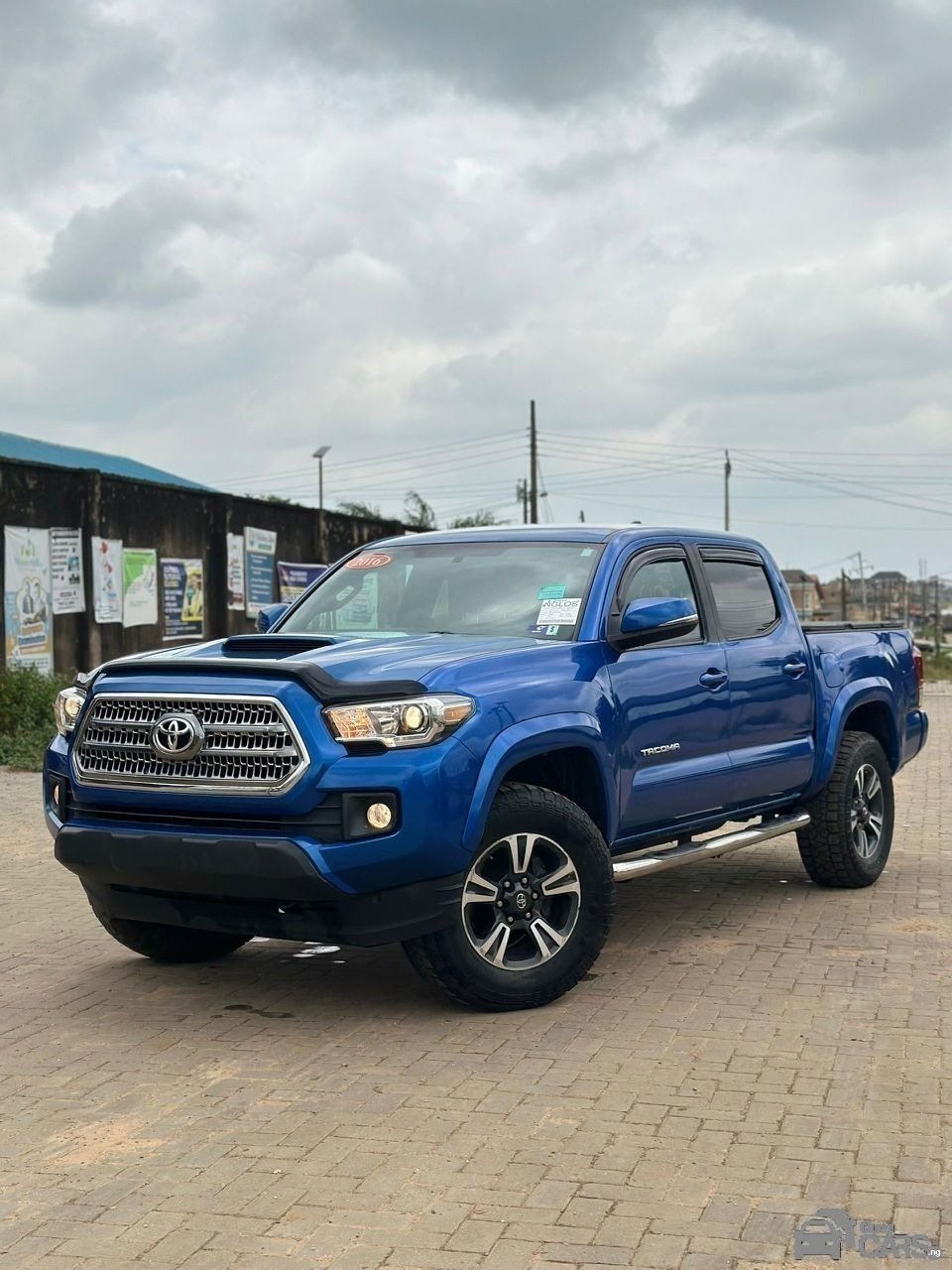 2016 Toyota TACOMA