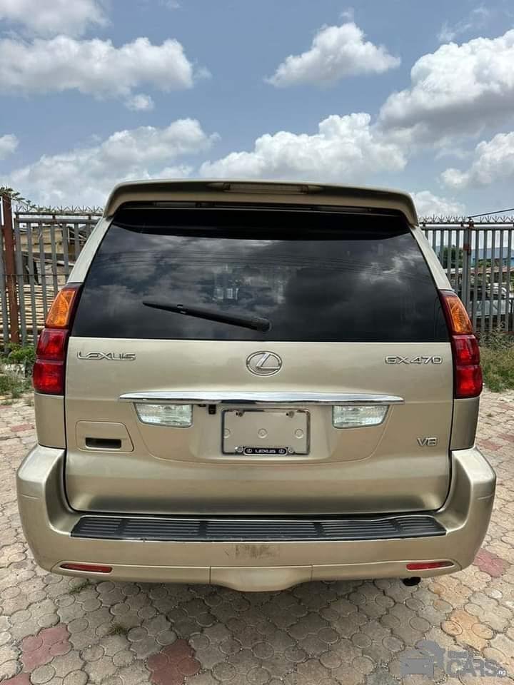 2008 Lexus GX470 V8 — Side profile