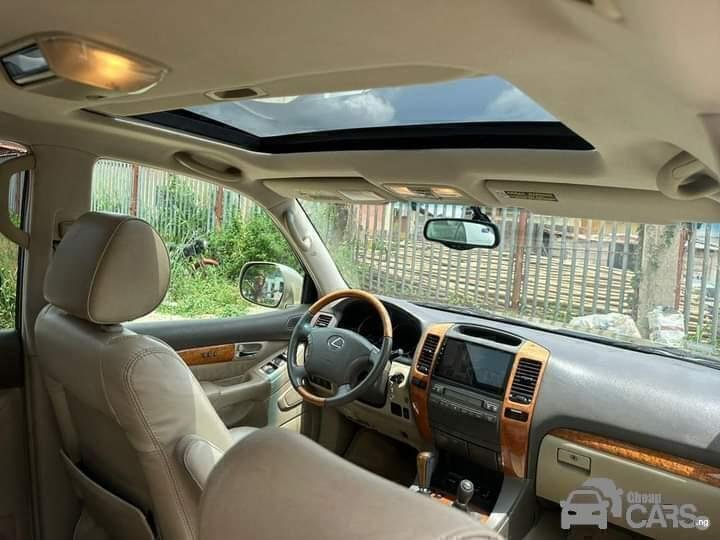 2008 Lexus GX470 V8 — Rear 3/4