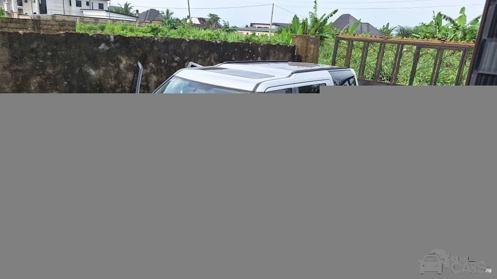Land Rover RENGE ROVER — Rear 3/4