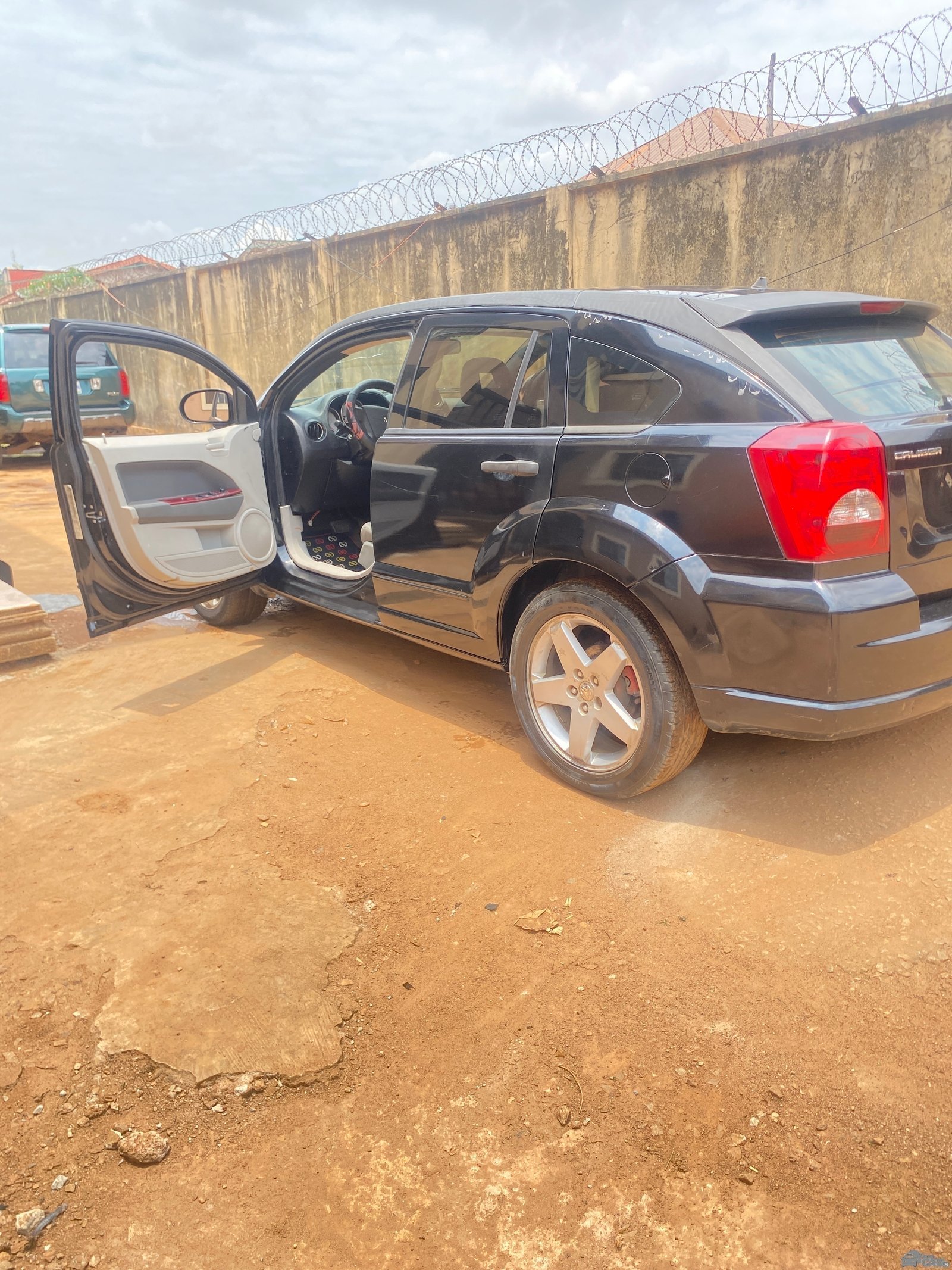 2007 Dodge Caliber — Side profile