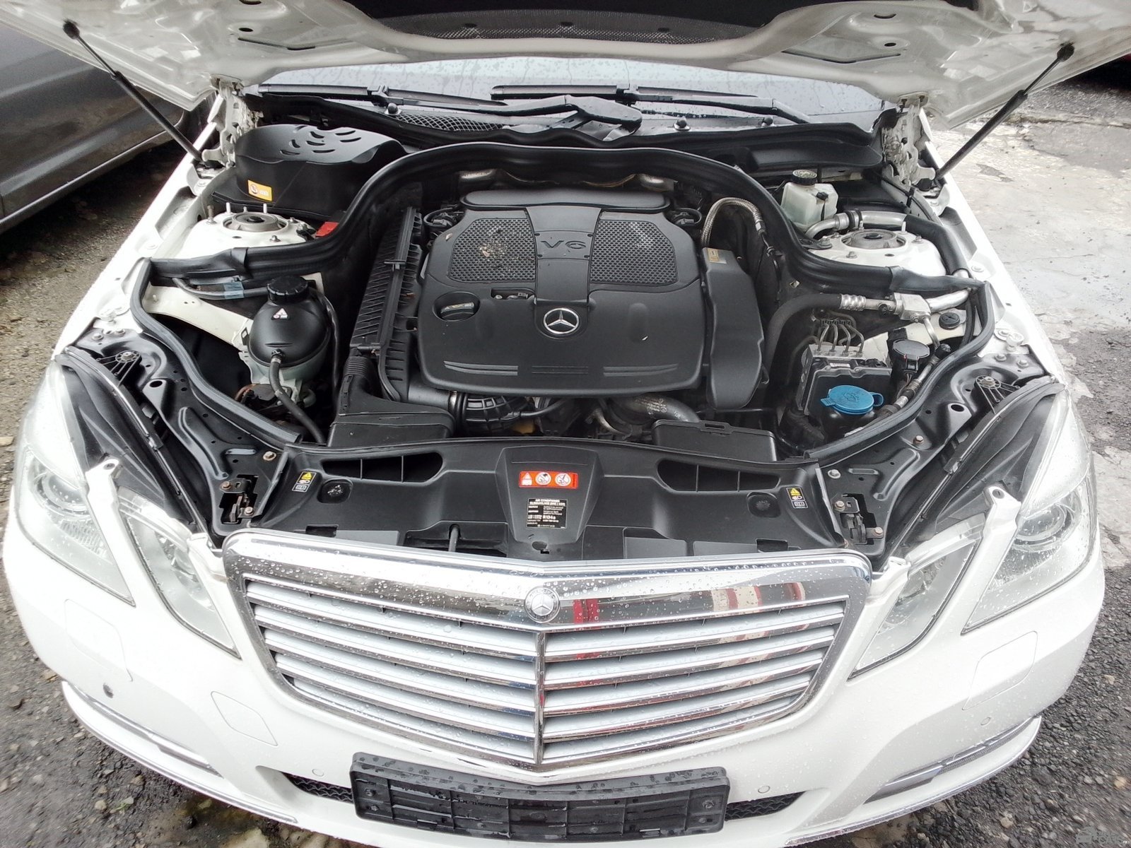 2014 Mercedes-Benz E350 Model — Dashboard