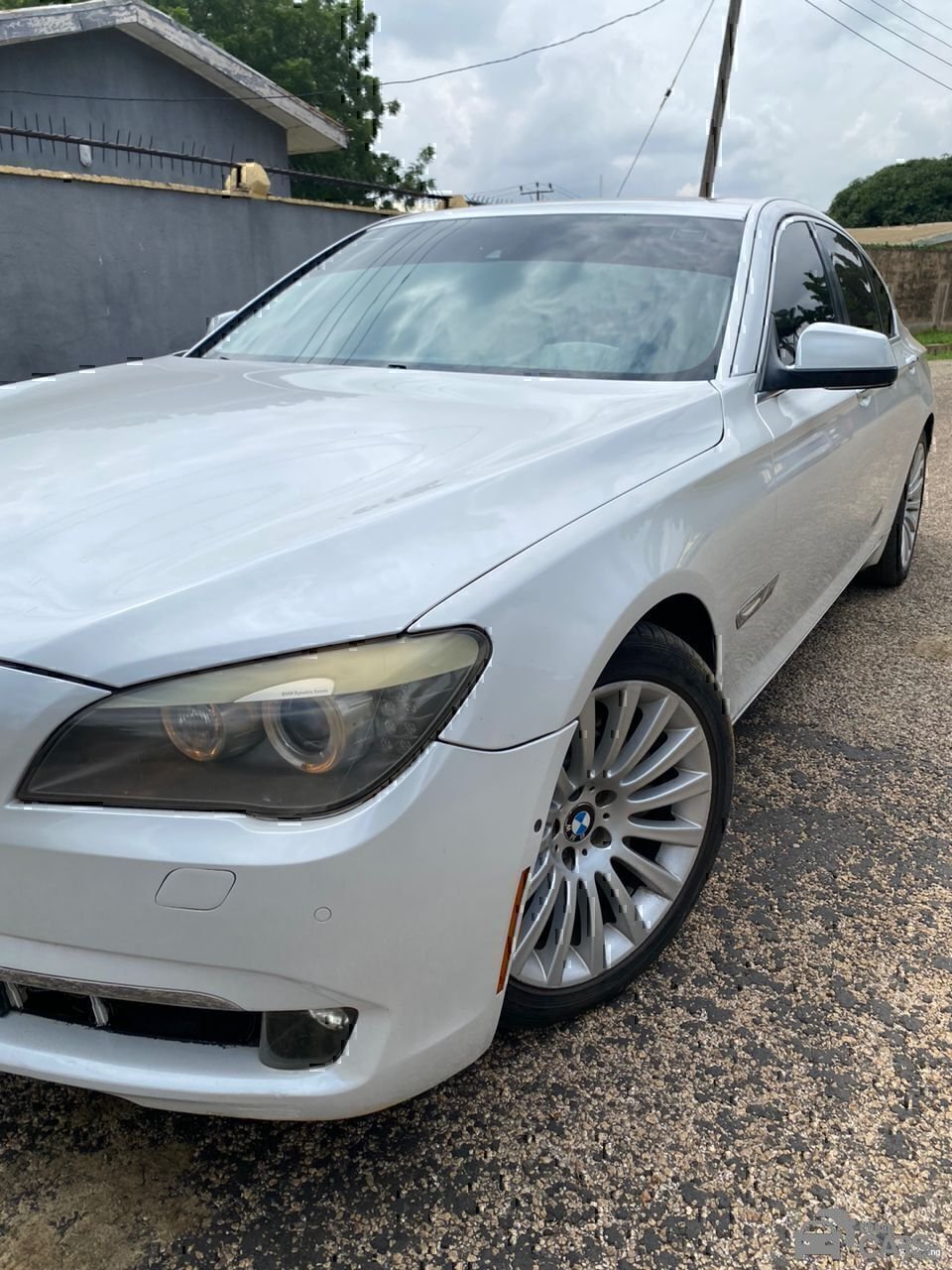 BMW 7 Series — Rear seats