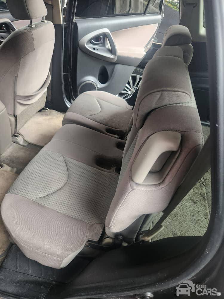 2008 Toyota RAV4 Model — Front seats