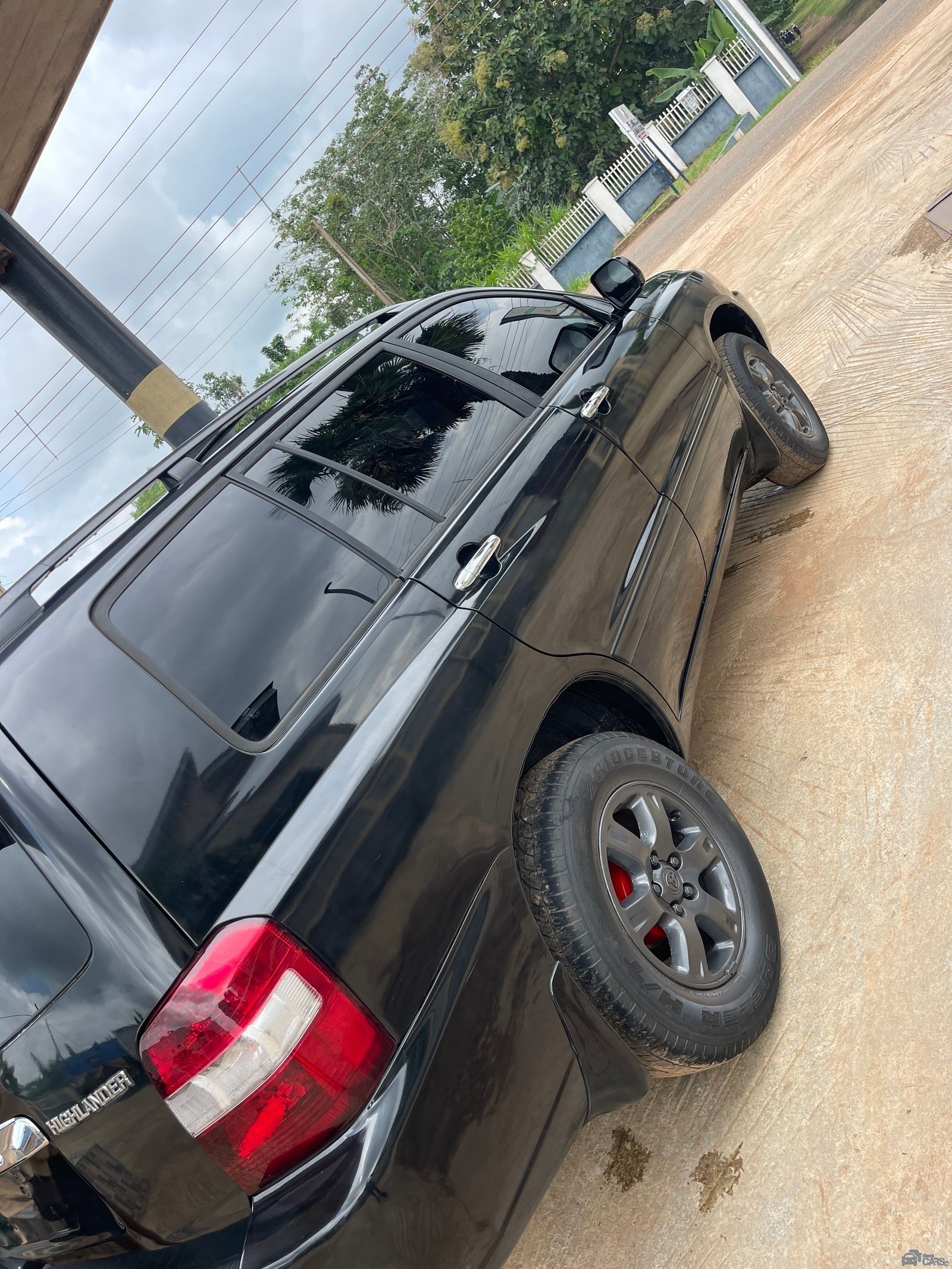 Toyota Highlander — Rear 3/4