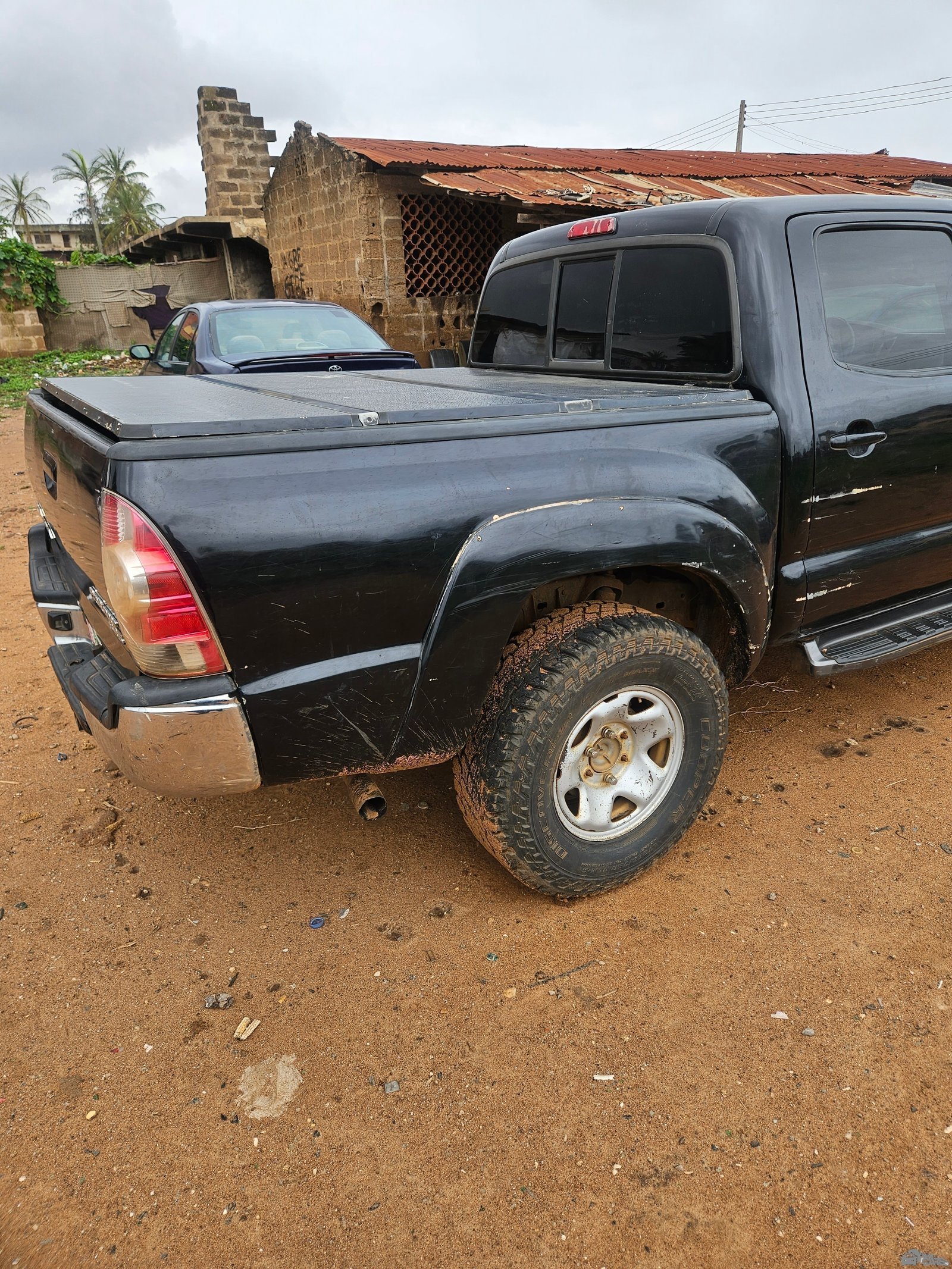 Toyota Tacoma — Rear 3/4