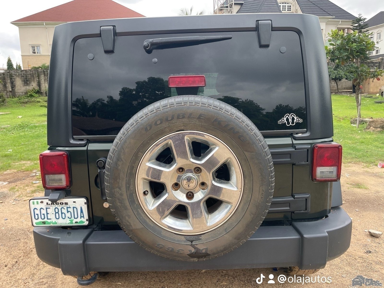 Jeep Wrangler — Side profile