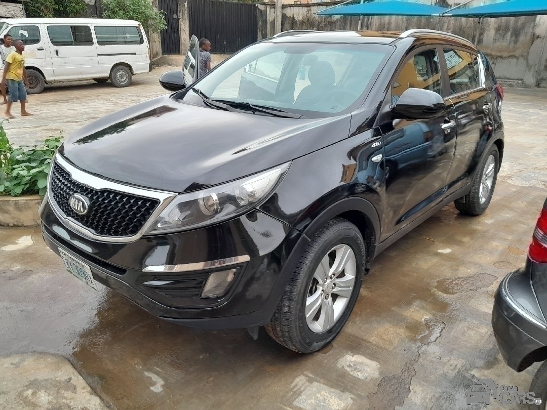2016 Kia Sportage XLS — Rear 3/4