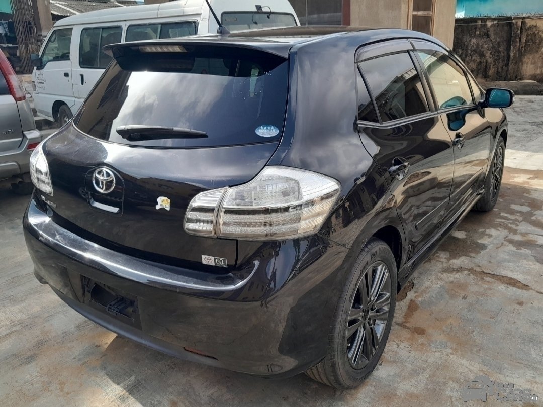 2007 Toyota Blade — Side profile
