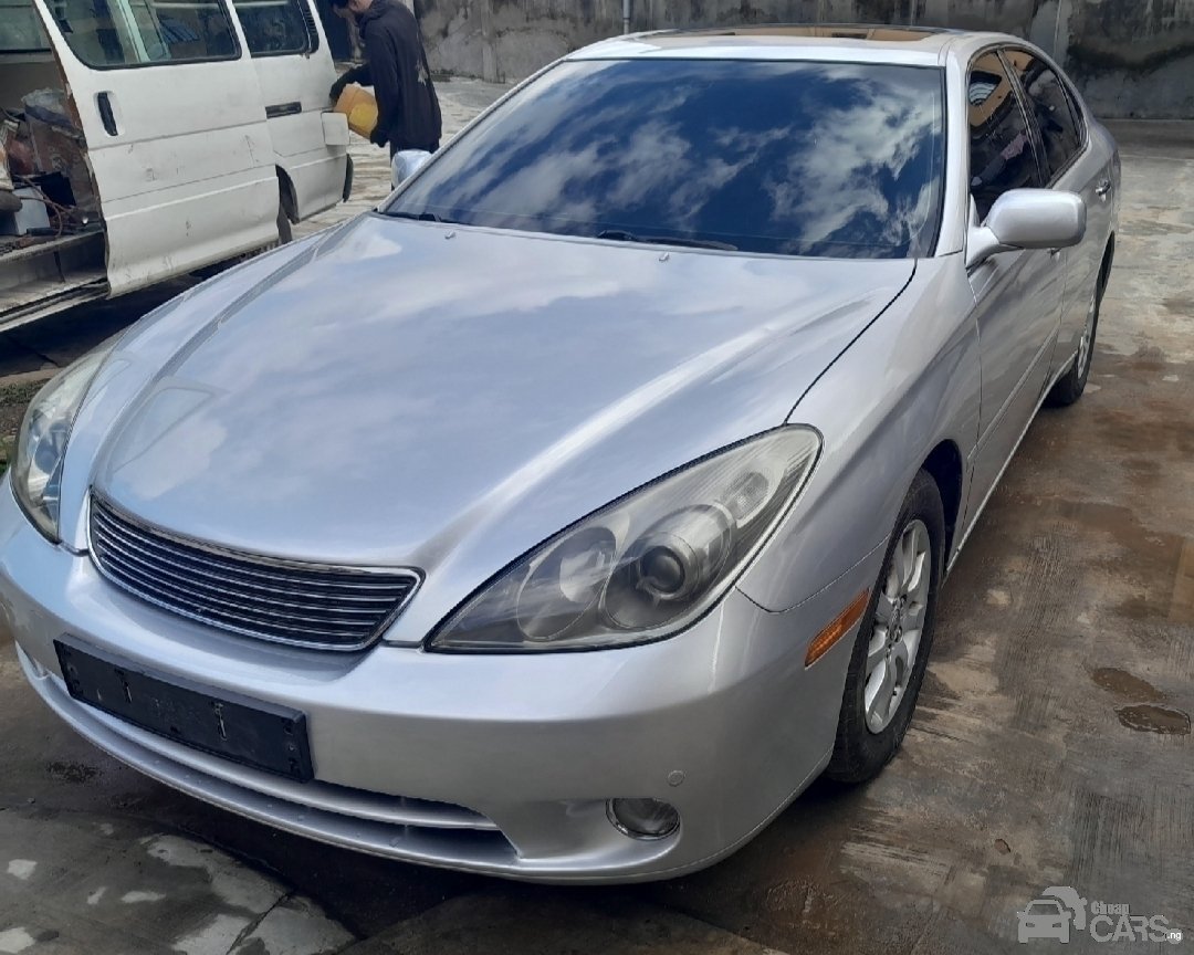 2005 Lexus ES330 — Side profile