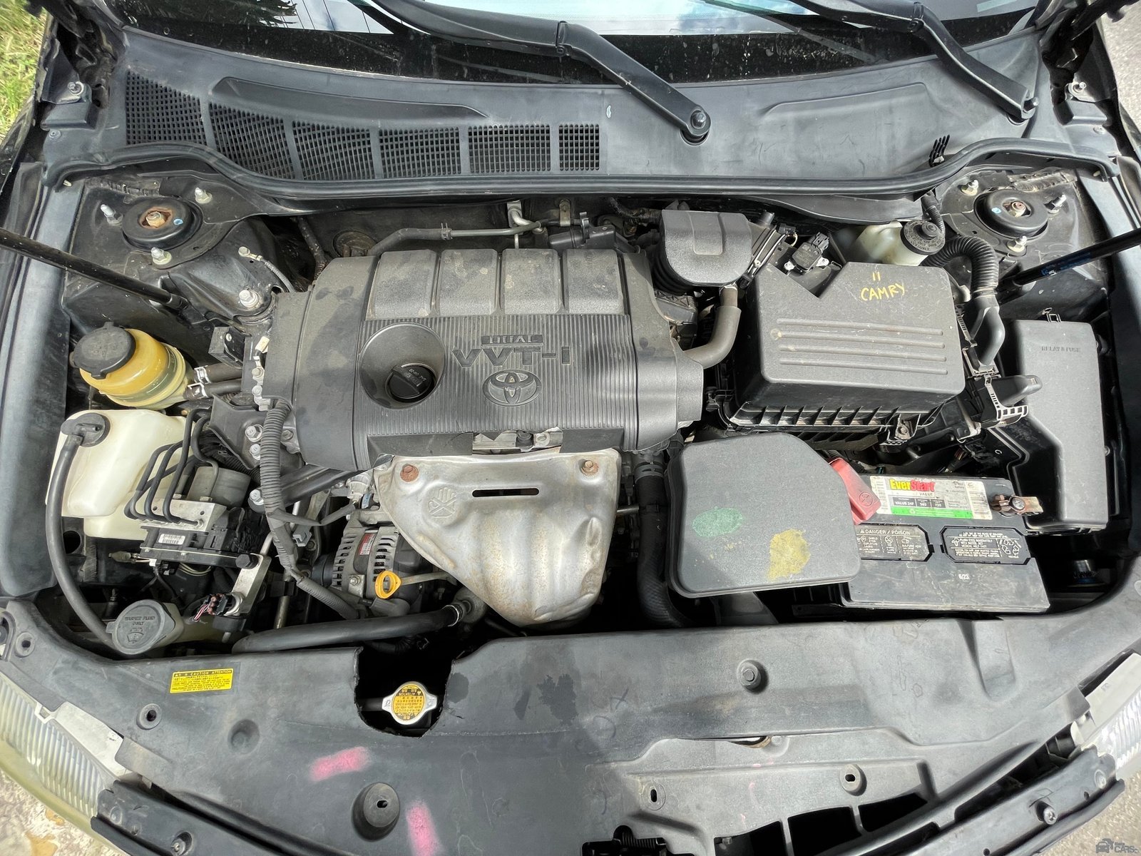 2011 Toyota Camry Sport — Dashboard