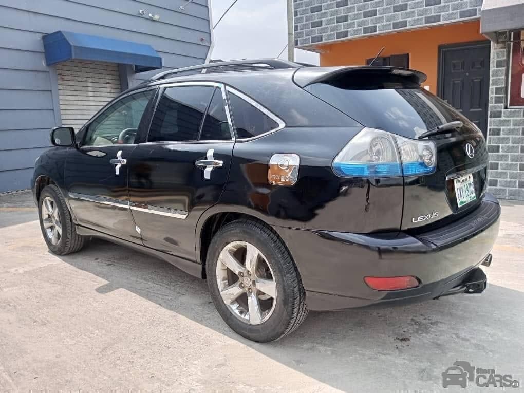 Lexus Rx330 — Side profile