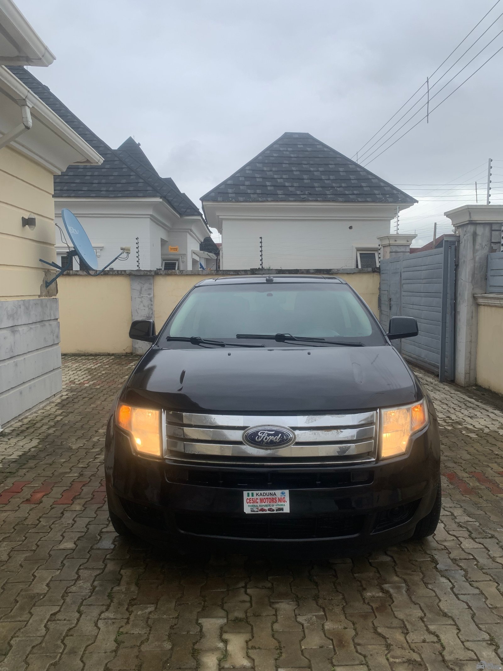 Ford Edge Limited — Rear 3/4