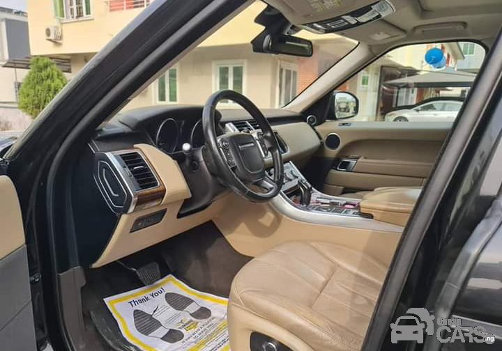 2016 Land Rover Range Rover — Side profile