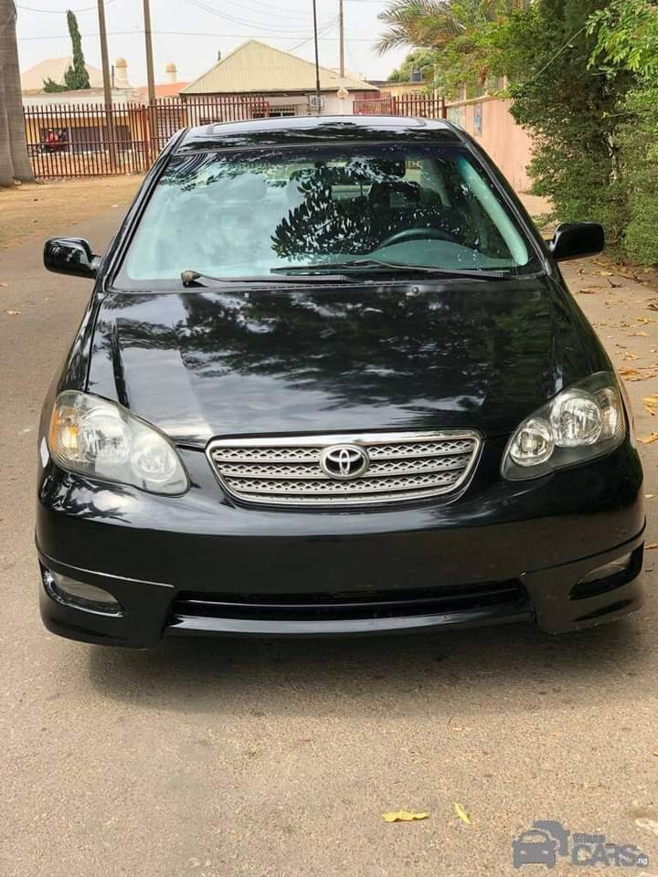 2006 Toyota Corolla — Side profile