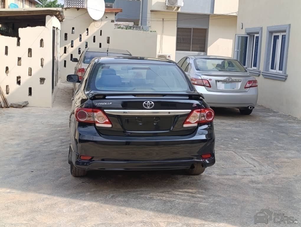 2013 Toyota Corolla — Rear 3/4