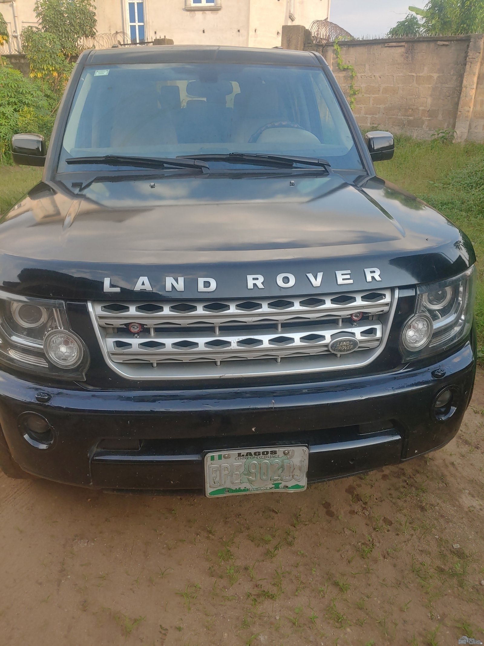 Land Rover lr3 — Side profile