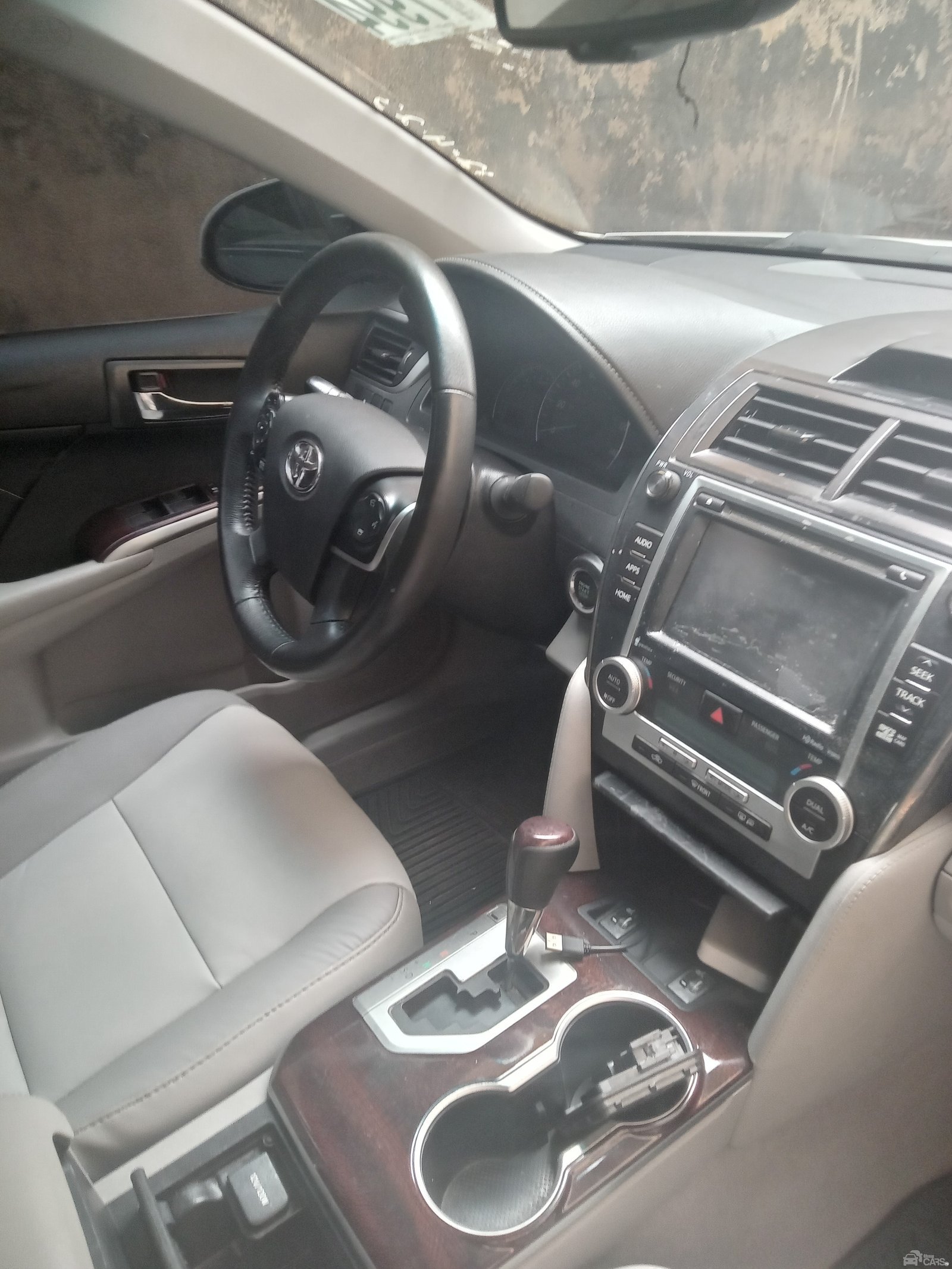 Toyota Camry — Dashboard