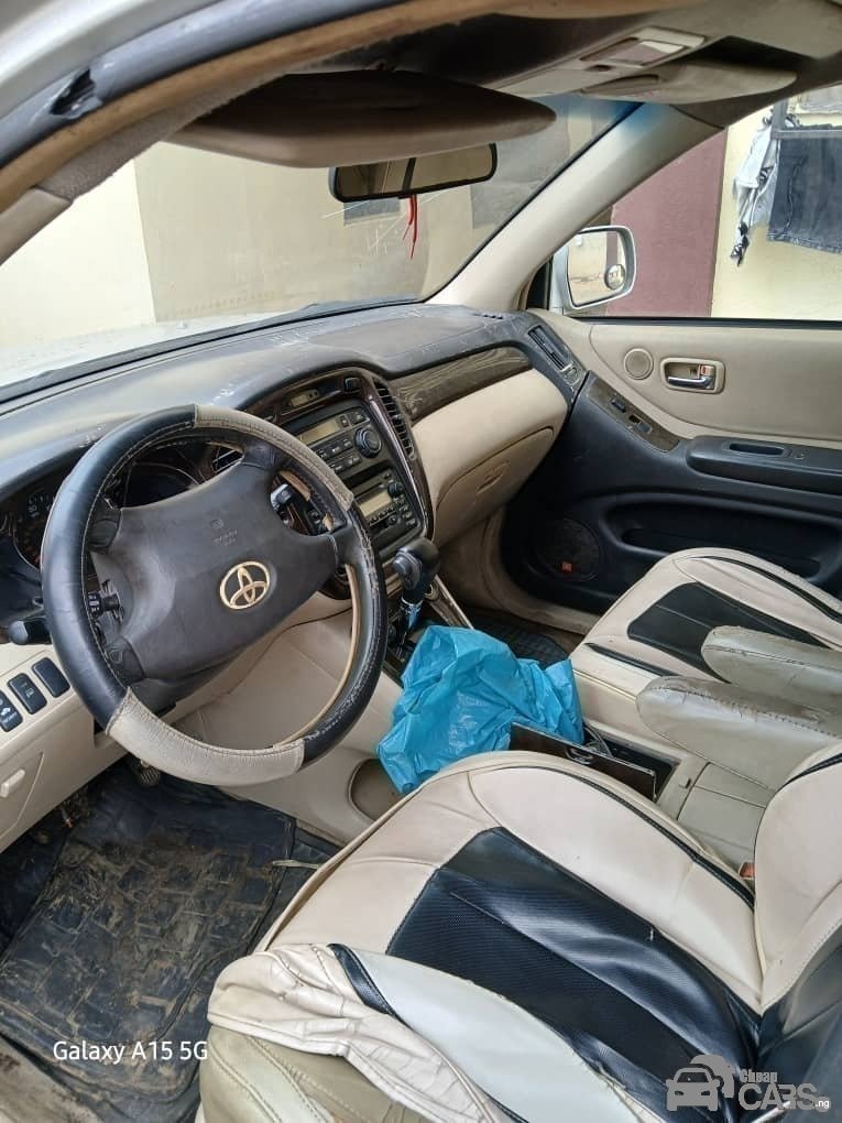 Toyota Highlander 05