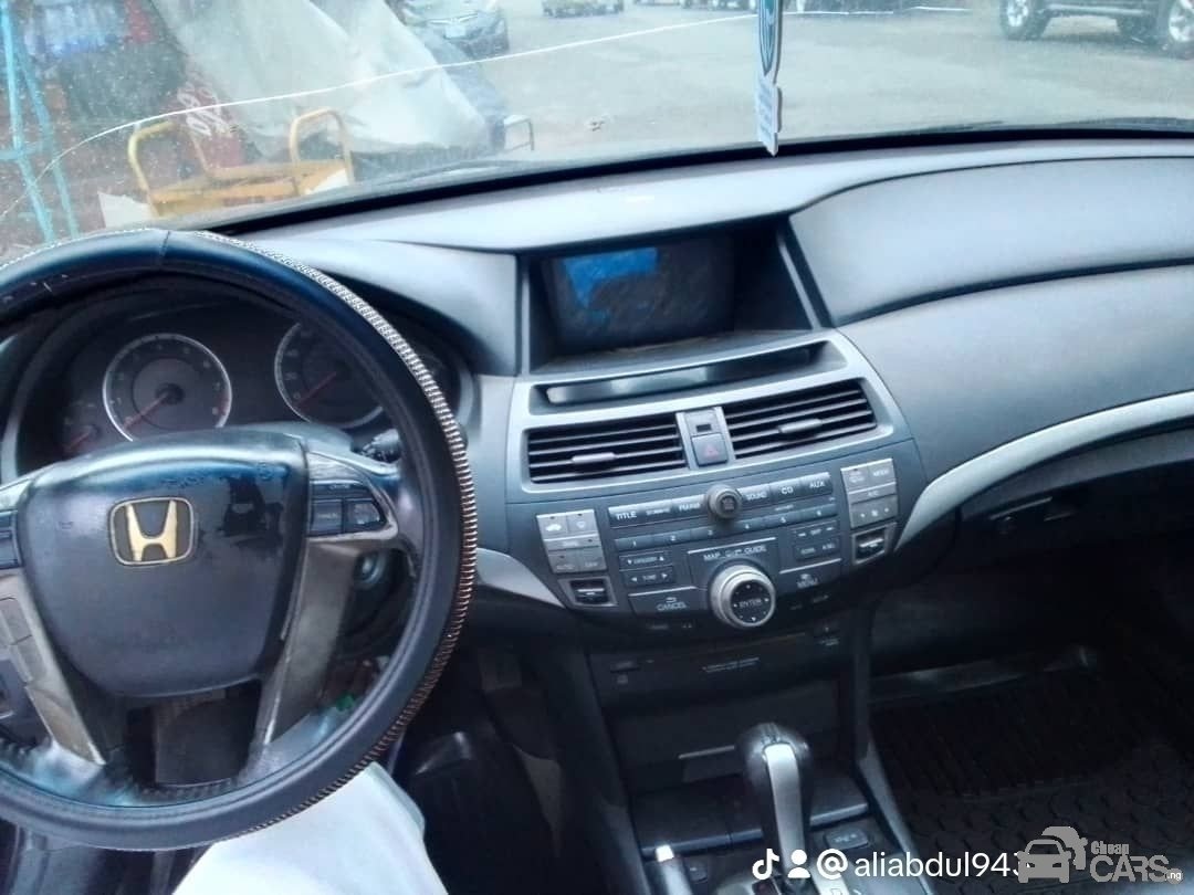 Honda Motor vehicle — Side profile