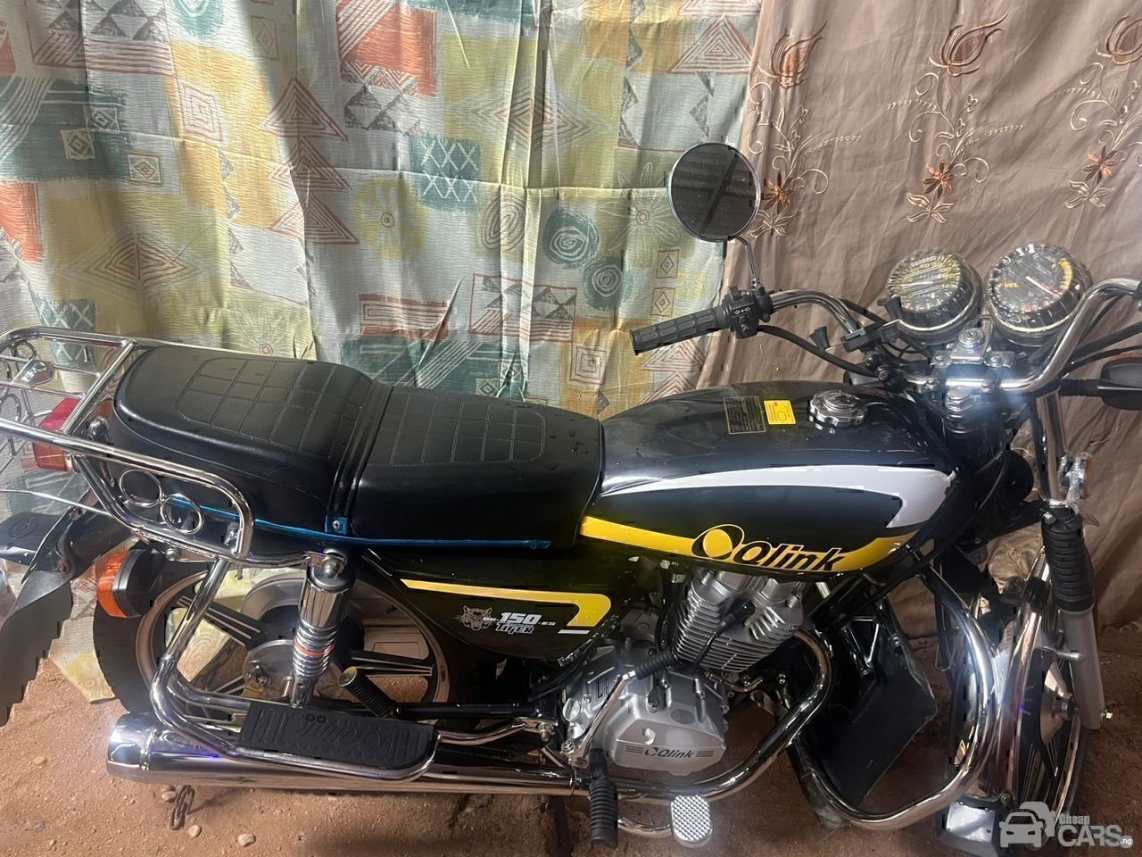 Street/Standard Motor cycle — Rear 3/4