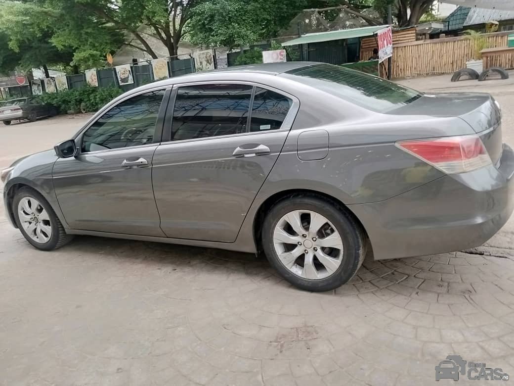 2009 Honda Accord — Side profile