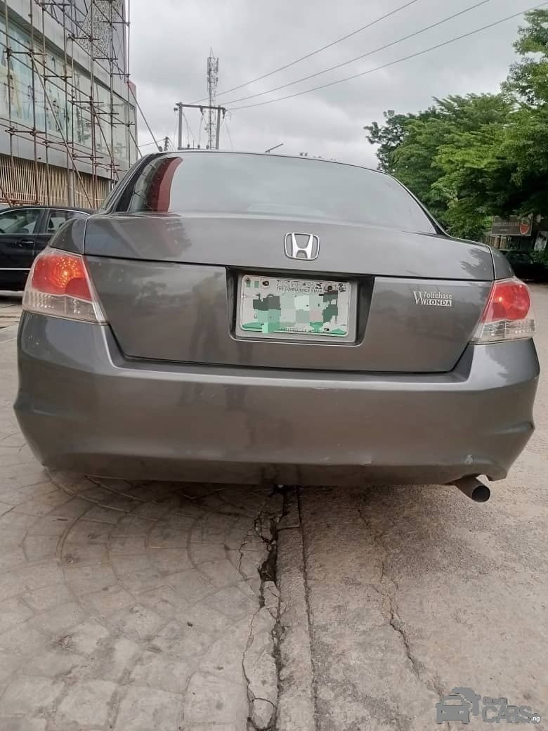 2009 Honda Accord — Rear seats