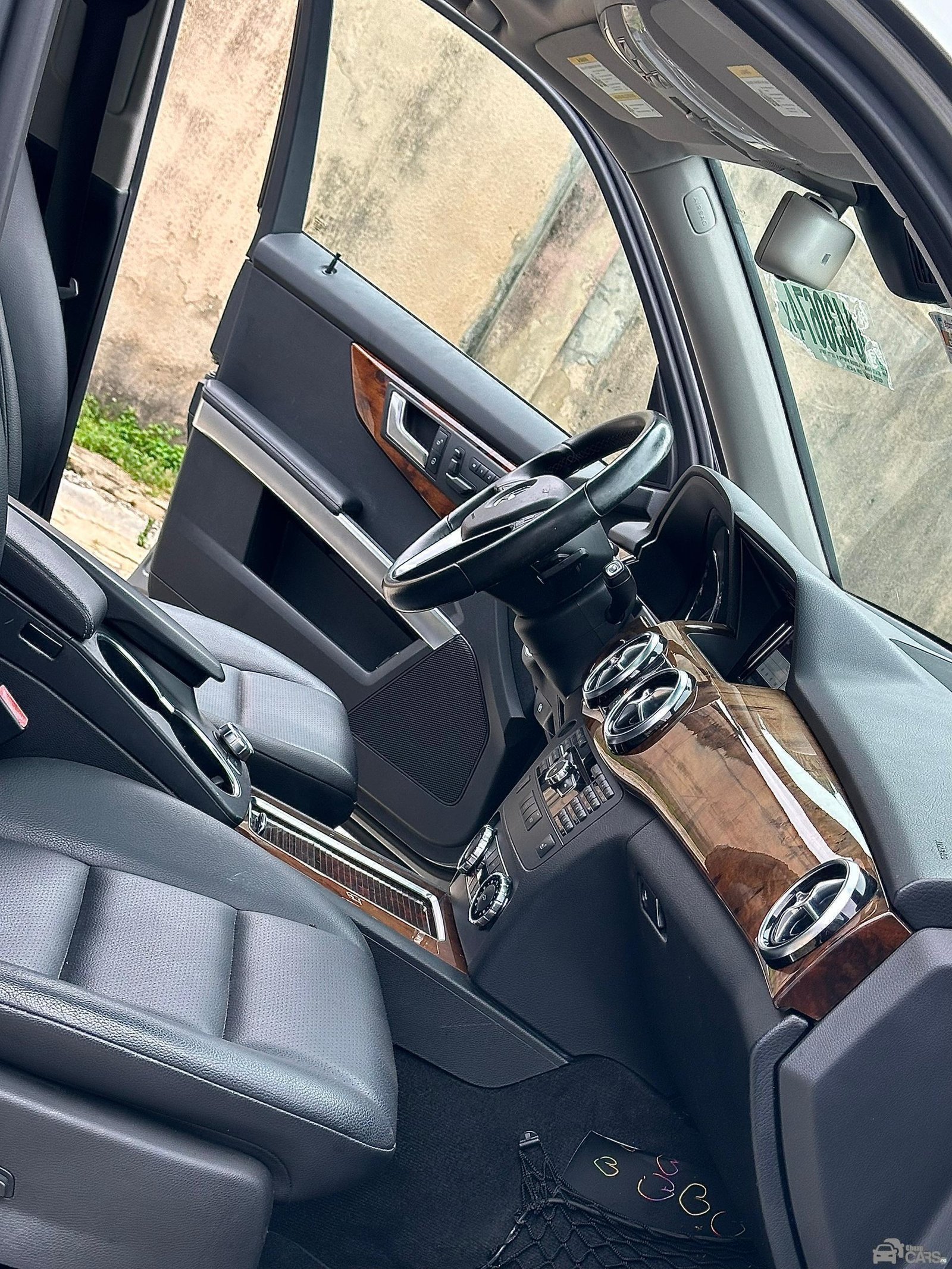2015 Mercedes-Benz MERCEDES BENZ — Side profile