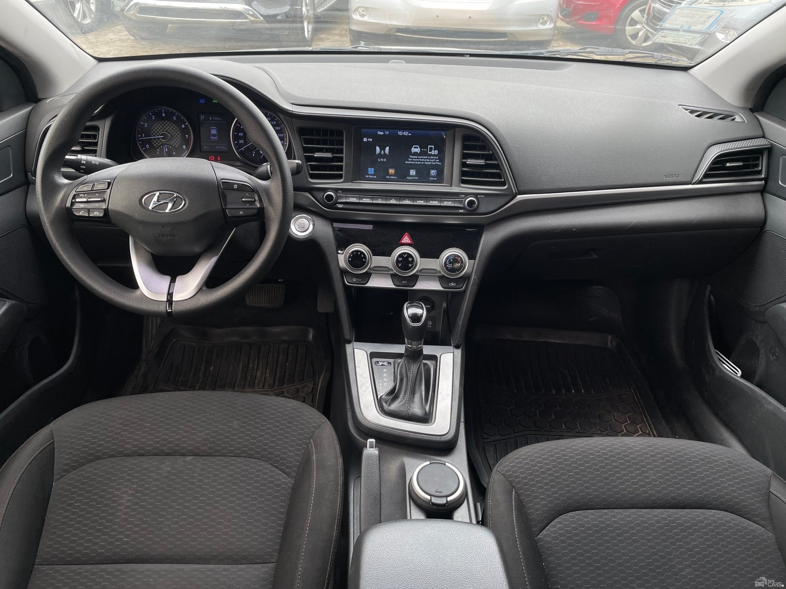 2019 Honda Premium Hyundai — Side profile