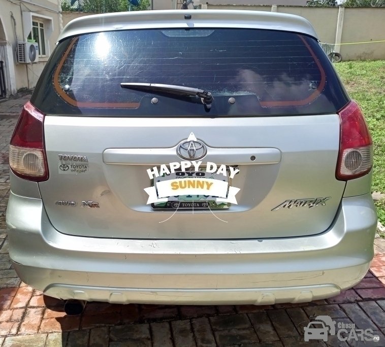 2003 Toyota Matrix — Side profile