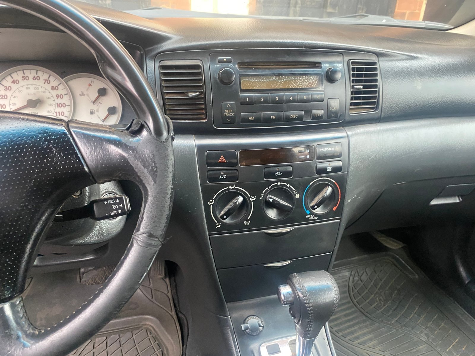 2006 Toyota Corolla — Dashboard