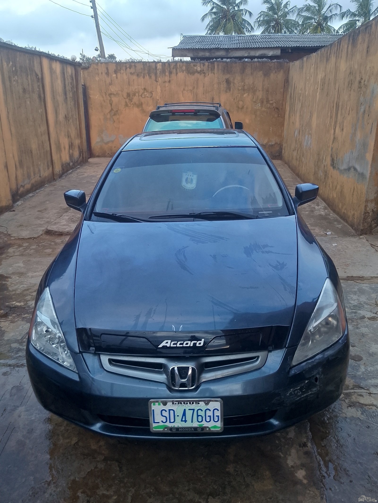 Honda Accord — Side profile