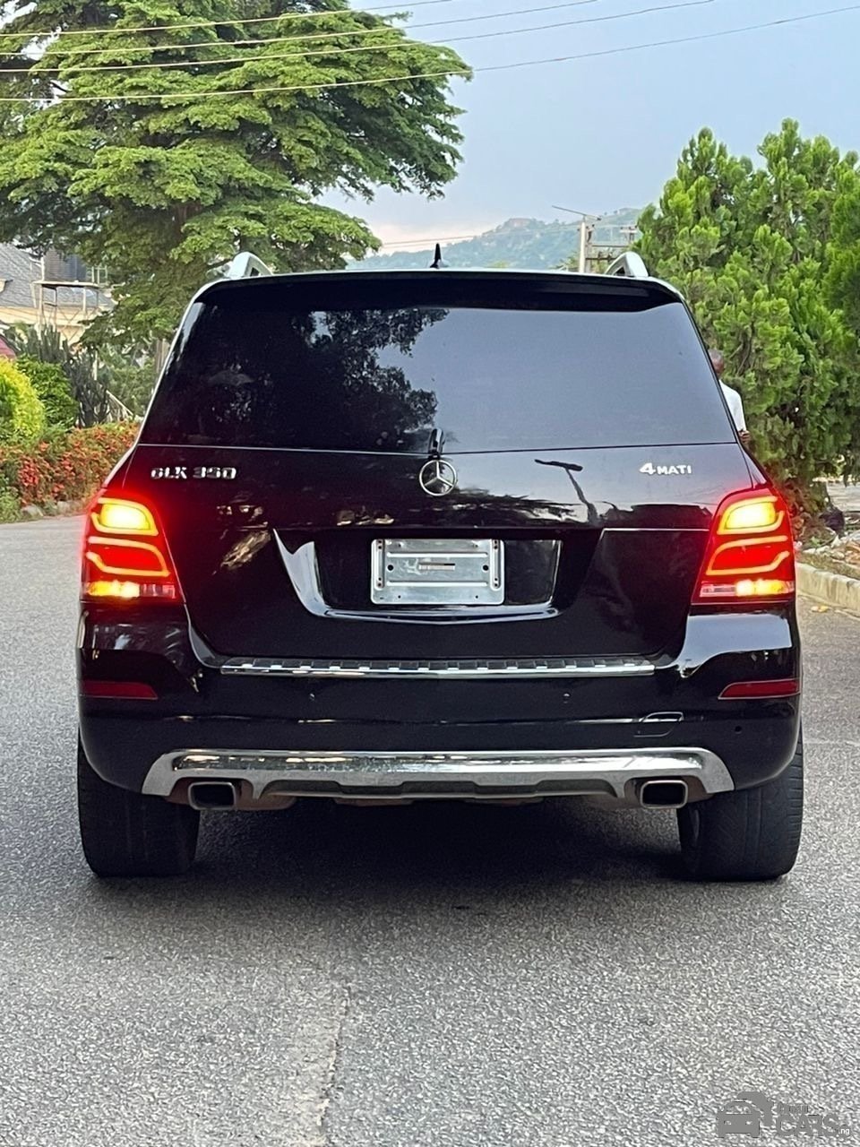 2010 Mercedes-Benz GLK Mercedes — Side profile