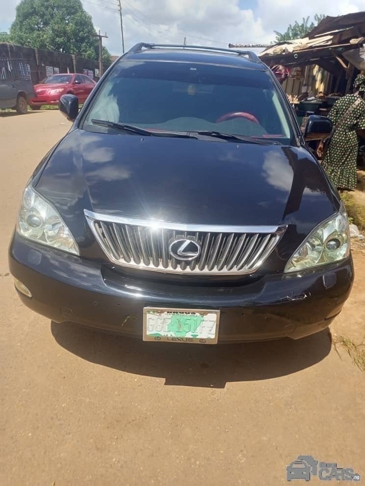 Lexus Rx 350 — Side profile