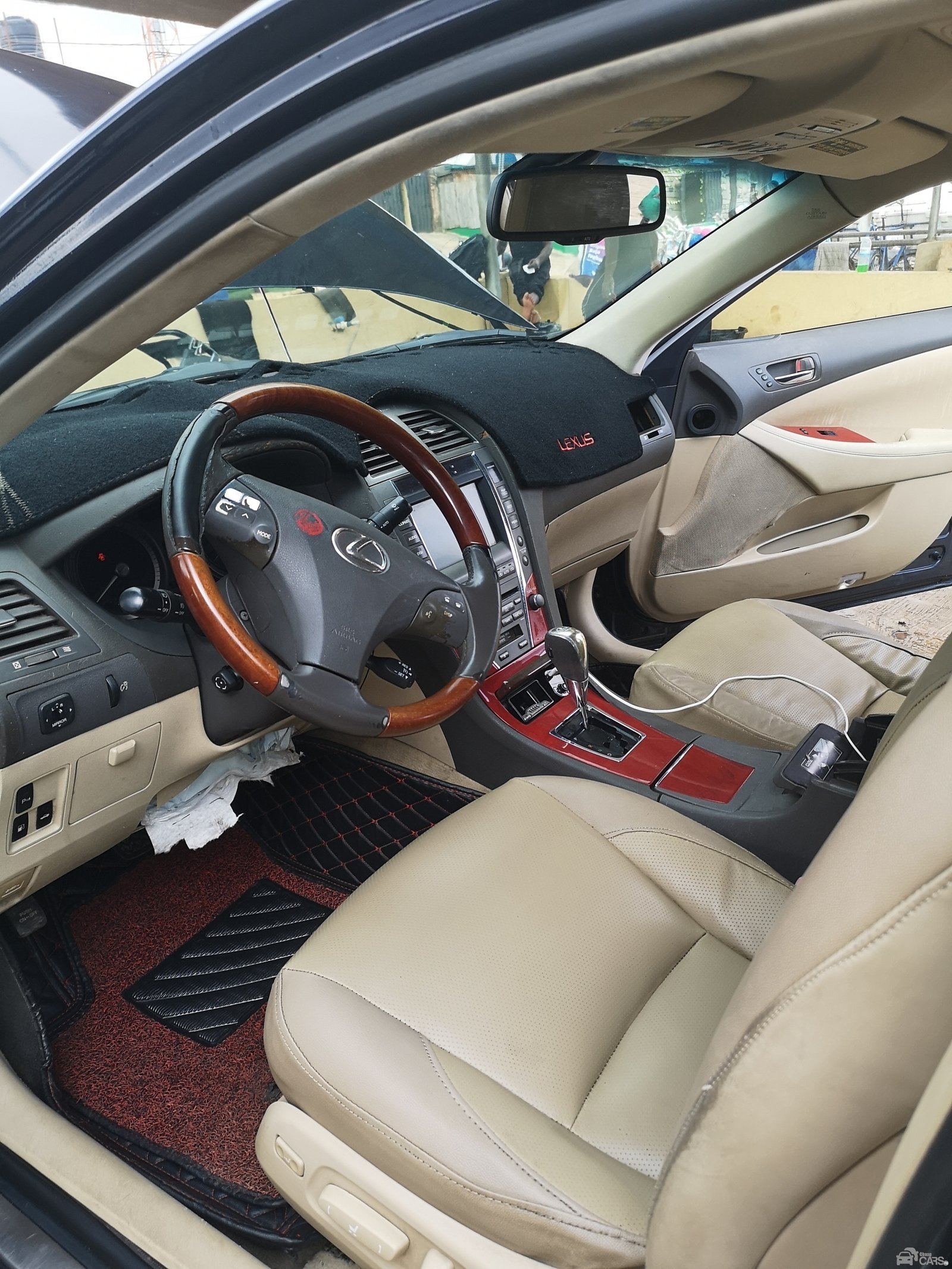 Lexus ES350 — Dashboard